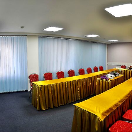 G Empire Hotel Astana Luaran gambar