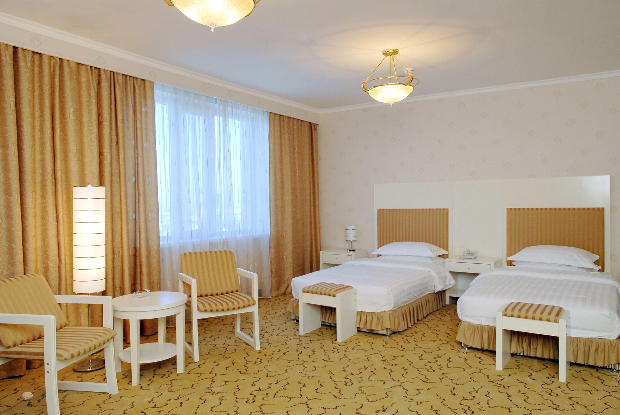 G Empire Hotel Astana Luaran gambar