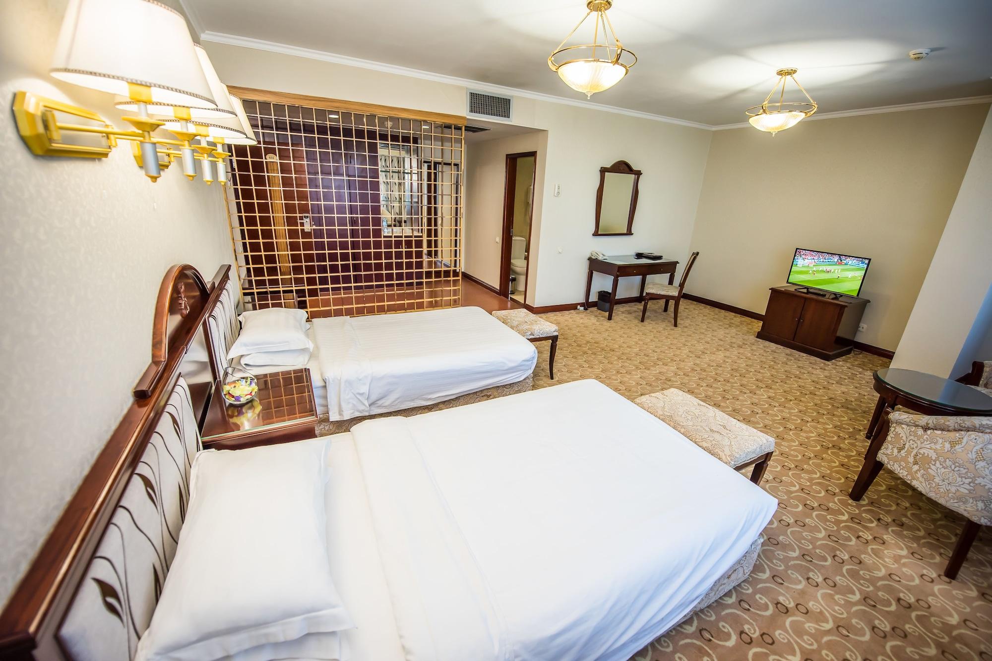 G Empire Hotel Astana Luaran gambar