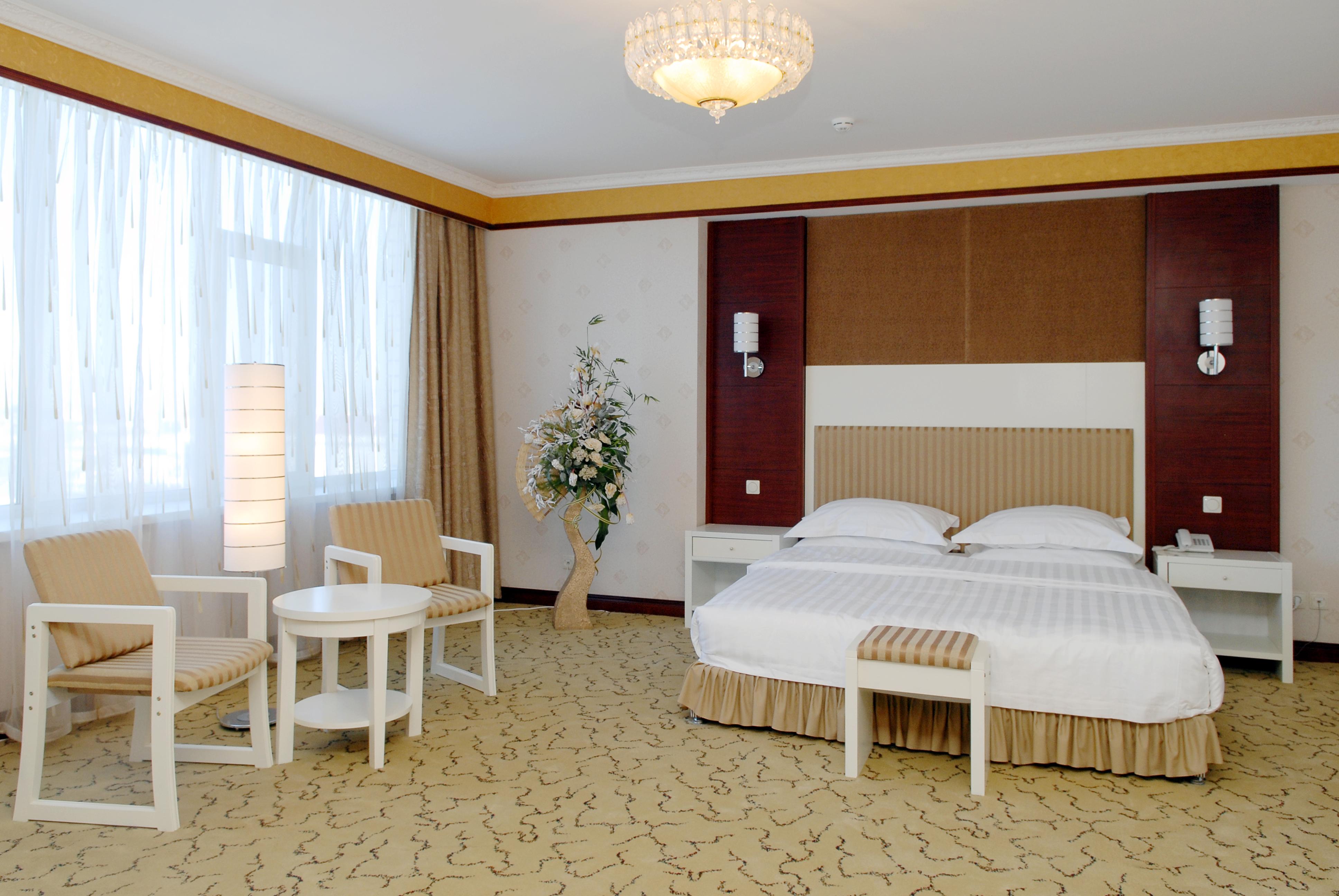 G Empire Hotel Astana Luaran gambar