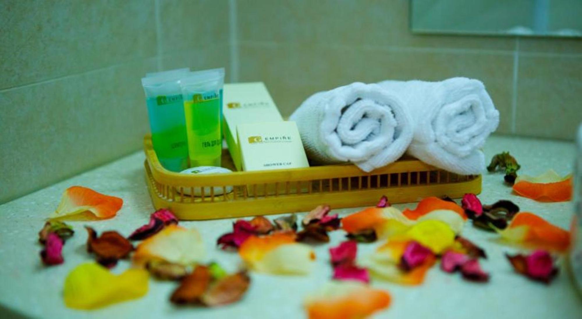 G Empire Hotel Astana Luaran gambar