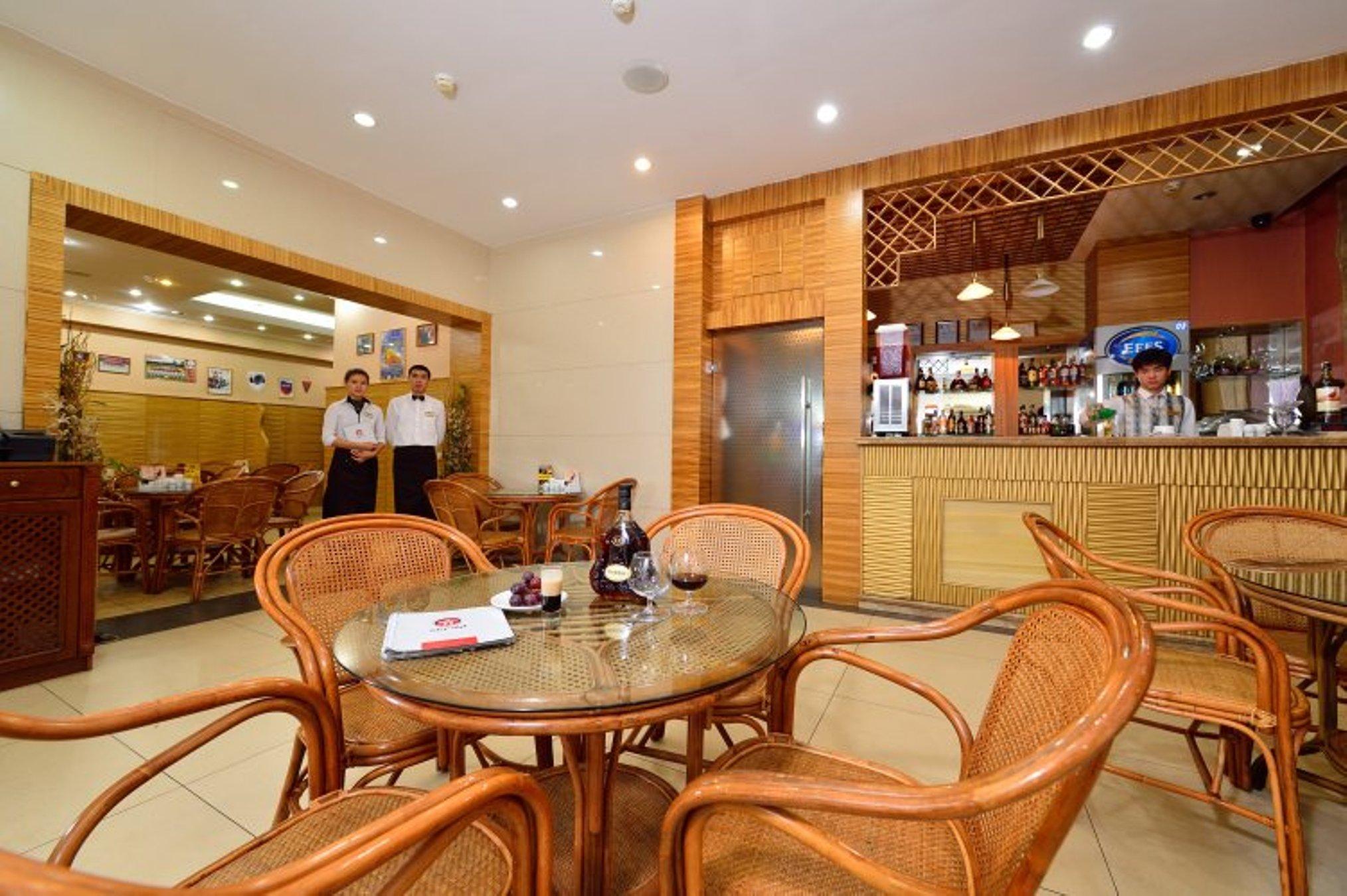 G Empire Hotel Astana Luaran gambar