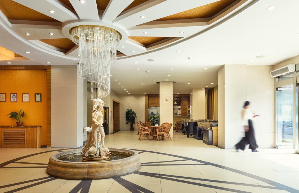 G Empire Hotel Astana Luaran gambar