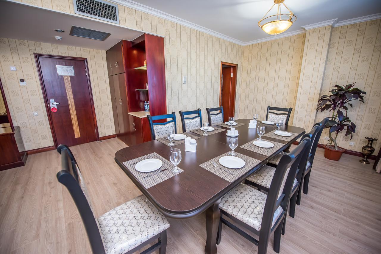 G Empire Hotel Astana Luaran gambar